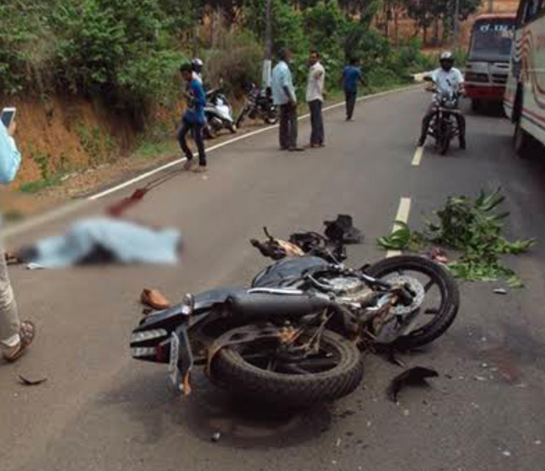 వరంగల్ జిల్లాలో ఘోర రోడ్డు ప్రమాదం