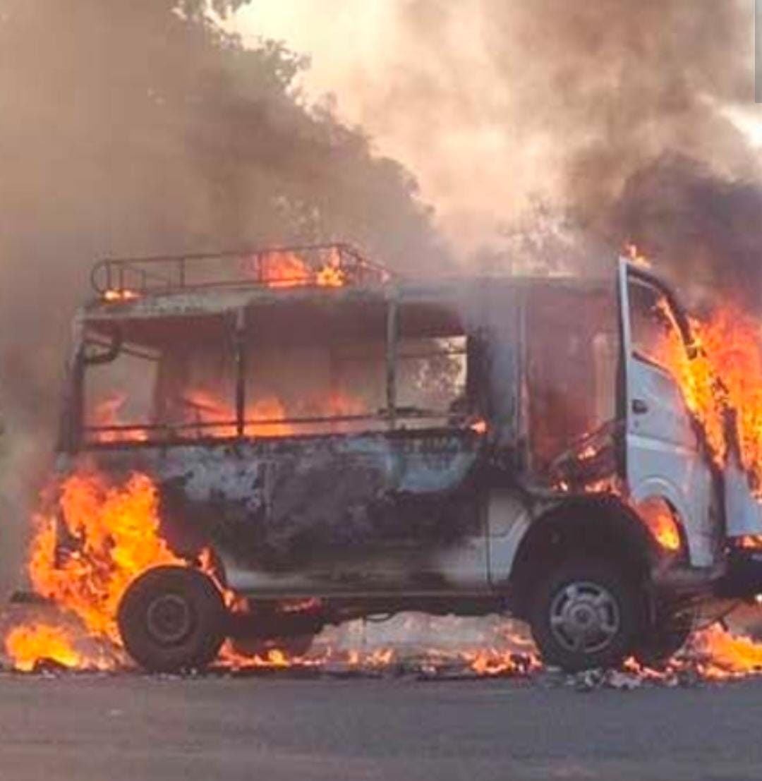 హన్మకొండ జాతీయ రహదారిపై టాటా ఏసీ వాహనం దగ్ధం