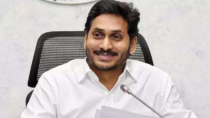 రైతు రుణమాఫీ చేసే యోచనలో సీఎం జగన్