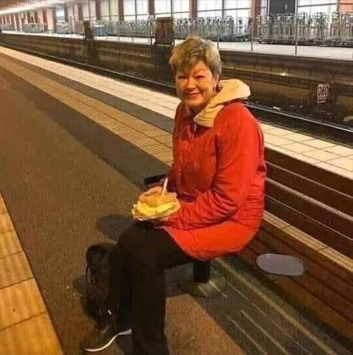 A Swedish citizen waiting for the train to return home immediately after leaving work