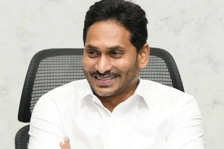 రెండేళ్ల తర్వాత లోటస్ పాండ్ నివాసానికి వెళ్తున్న జగన్