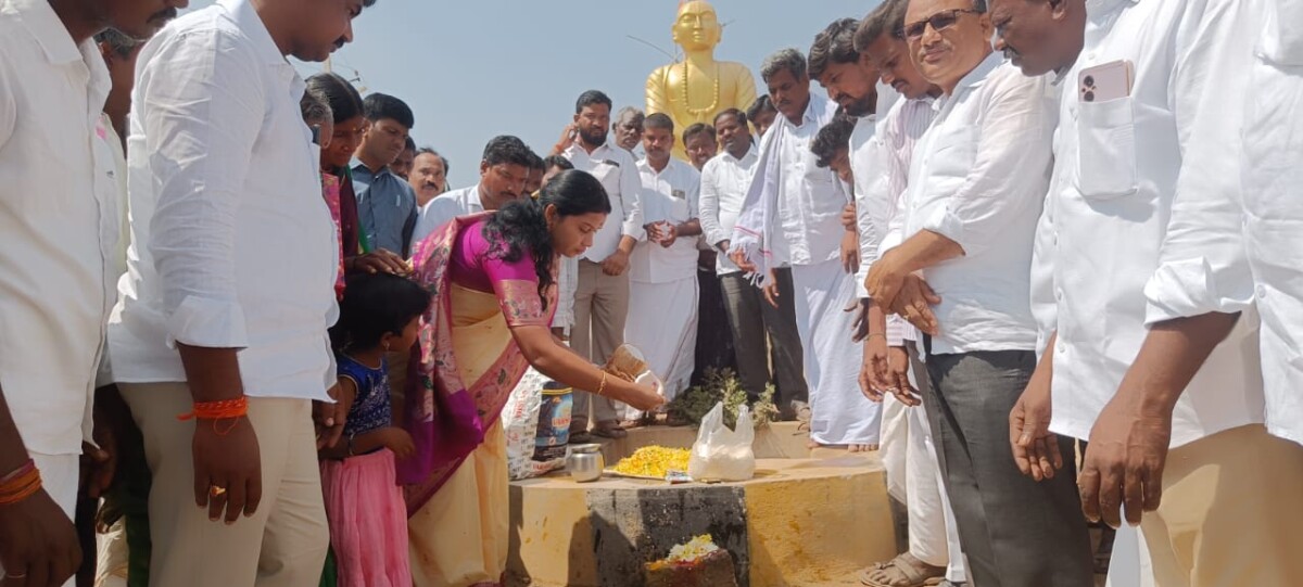 సీసీ రోడ్డు నిర్మాణ పనులు నాణ్యతగా ఉండాలి