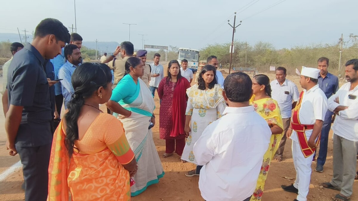 భక్తులకు అసౌకర్యాలు కలగకుండా అన్ని ఏర్పాట్లు చేయాలని అధికారులను ఆదేశించిన మంత్రి వర్యులు డాక్టర్ దనసరి అనసూయ సీతక్క