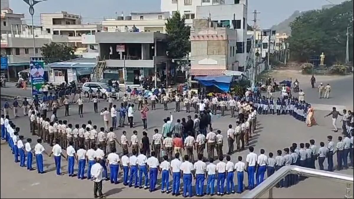 డాక్టర్ nttps బూడిద కాలుష్యం వల్ల ఇబ్రహీంపట్నం కొండపల్లి12 గ్రామాలు ఎంత ఇబ్బంది పడుతున్నాయి చూస్తూనే ఉన్నాం