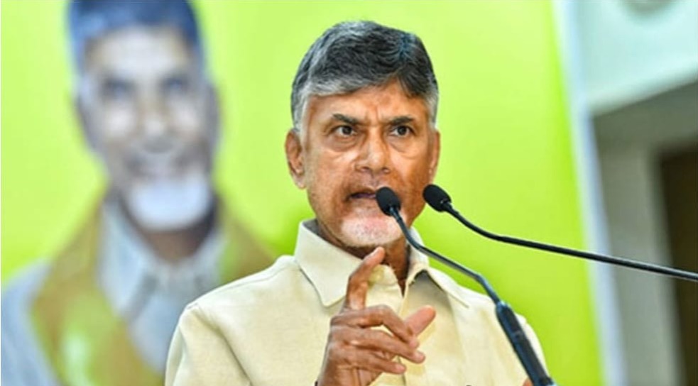 ‘ఈనాడు’ కార్యాలయంపై దాడిని ఖండించారు చంద్రబాబు