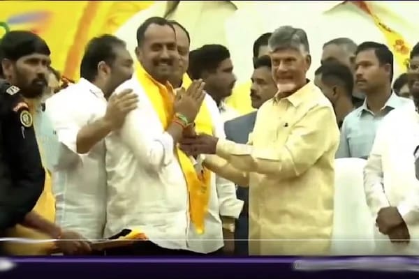 రూప్ కుమార్ ను చంద్రబాబుకు పరిచయం చేసిన కోటంరెడ్డి