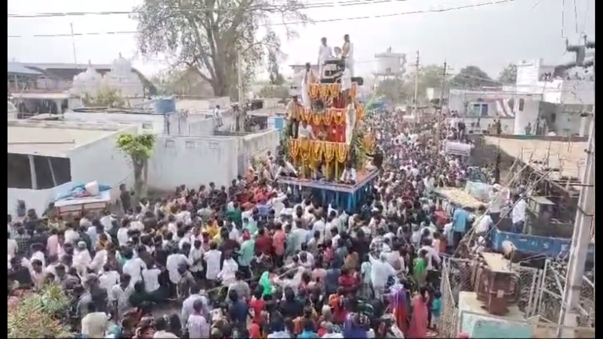 వైభవంగా దుబ్బ రాజన్న రథోత్సవం