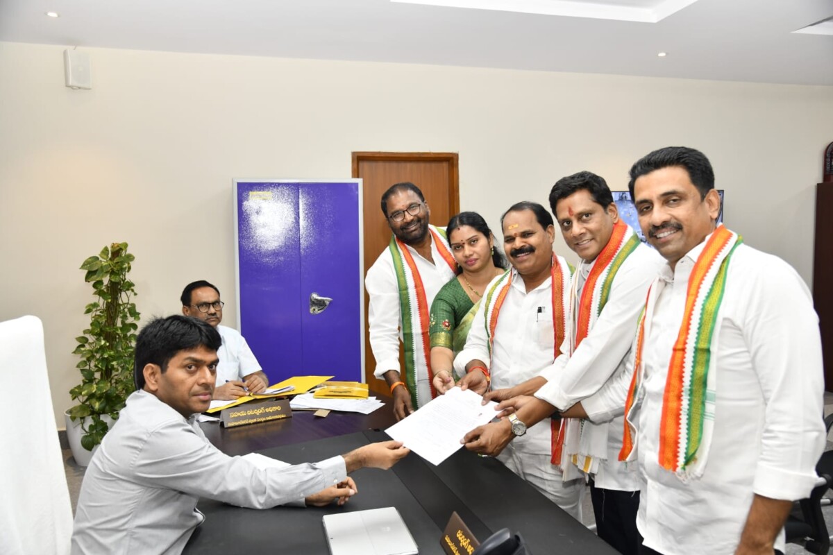 MLC ఉప ఎన్నికకు నామినేషన్ దాఖలు చేసిన మన్నే జీవన్ రెడ్డి