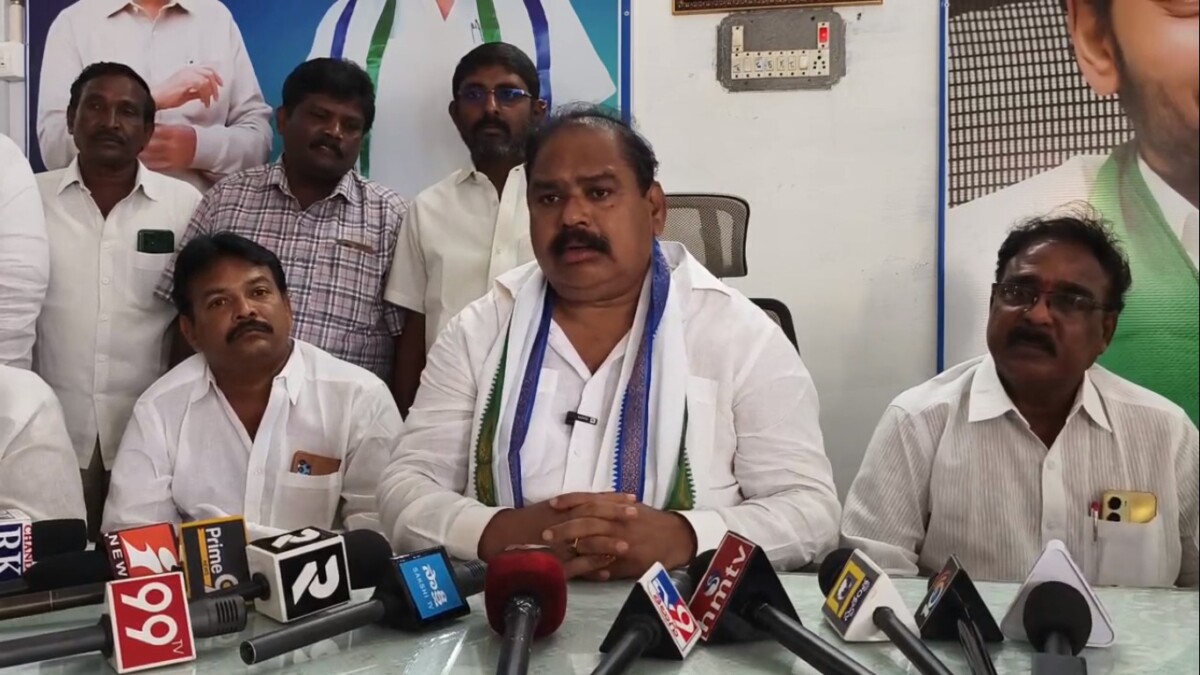 తిరువూరు YSRCP నియోజకవర్గ కార్యాలయంలో ఇన్చార్జ్ నల్లగట్ల స్వామి దాస్ కామెంట్స్