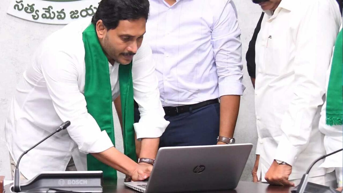 ఏపీలో ఆ పథకాల లబ్ధిదారులకు గుడ్ న్యూస్.. డీబీటీ నిధుల విడుదలకు ఈసీ గ్రీన్ సిగ్నల్