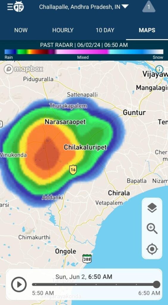 Heavy rains are falling in Rayalaseema since night