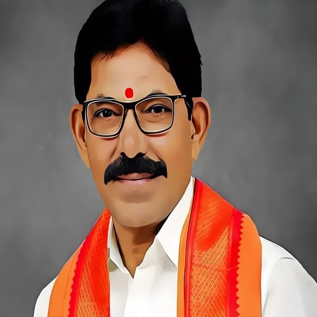 Former MP Ramesh Rathore : మాజీ ఎంపీ రమేష్ రాథోడ్ కన్నుమూత