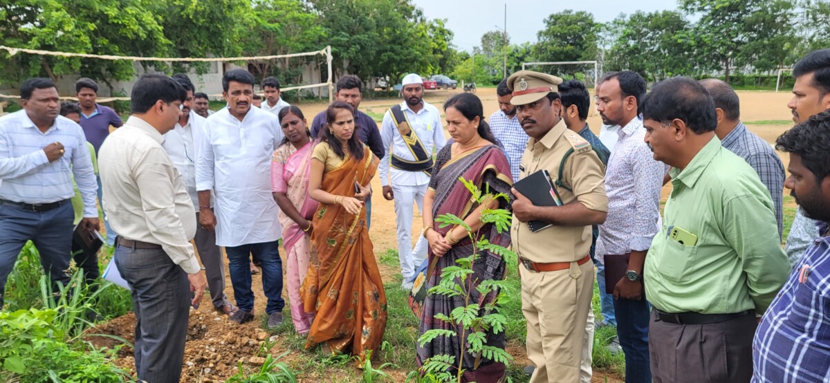 పట్టణంలో పారిశుద్ధ్యం మెరుగుపరిచే దిశగా అవసరమైన చర్యలు స్థానిక సంస్థల అదనపు కలెక్టర్ జే.అరుణ