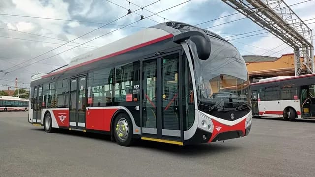 132 Seater Bus : 132 సీట్ల బస్సు.. విమానం తరహాలో సౌకర్యాలు