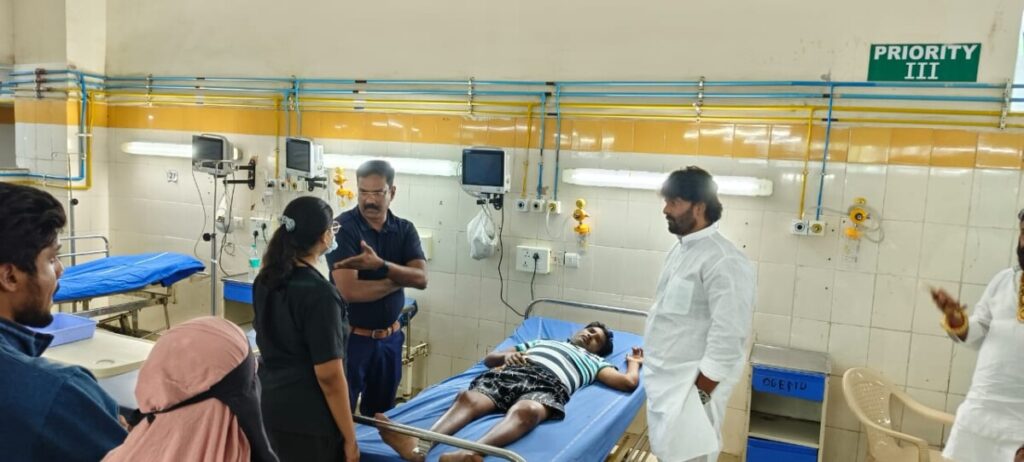 Ramagundam MLA Raj Thakur visited the patients of Ramagundam area at NIMS hospitals