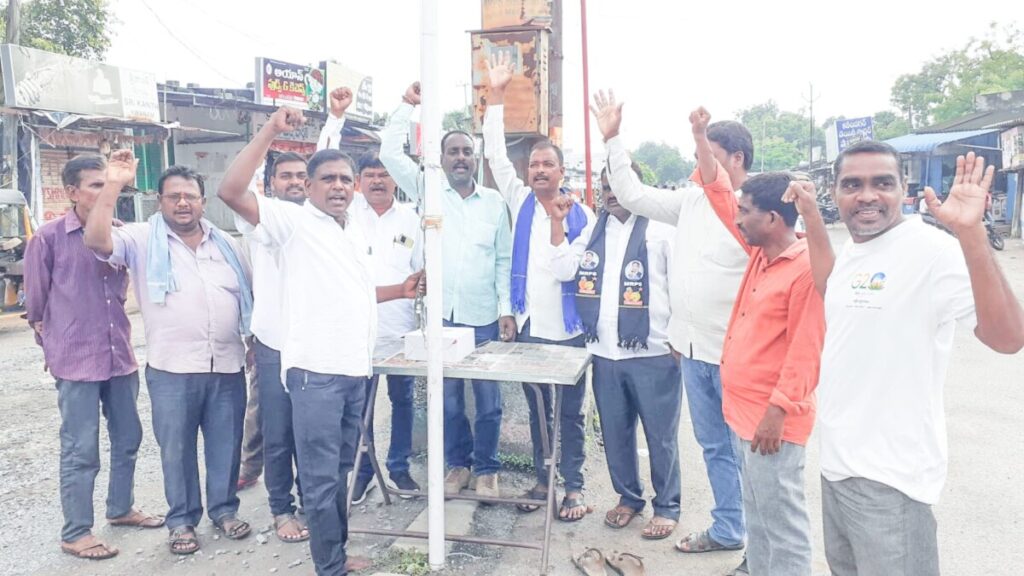 The birthday celebrations of Manda Krishna Madiga were celebrated grandly by cutting a cake