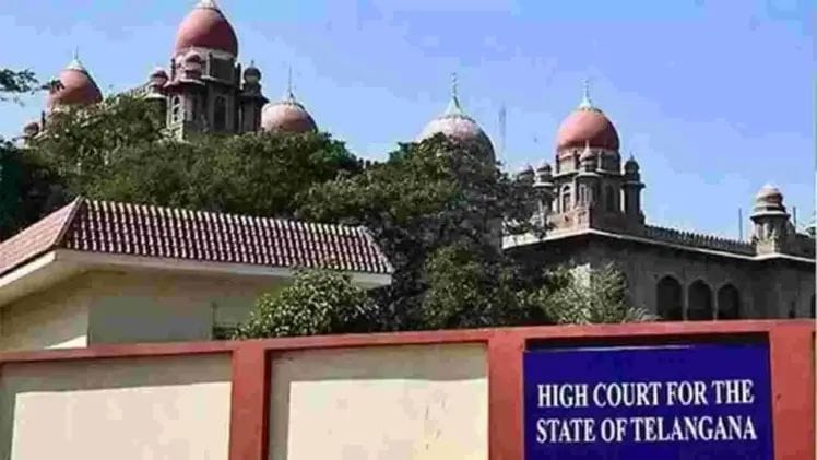 High Court : ఎమ్మెల్యేల అనర్హత పిటిషన్లపై నేడు హైకోర్టు లో విచారణ