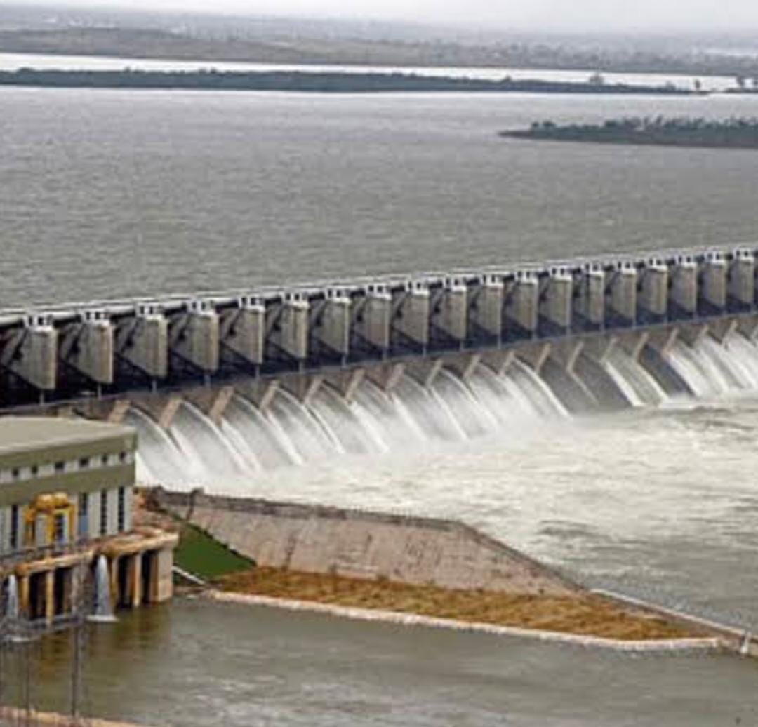 Nindukundala Almatti Dam : నిండుకుండల ఆల్మట్టి డ్యాం : గేట్లు తెరవనున్న అధికారులు