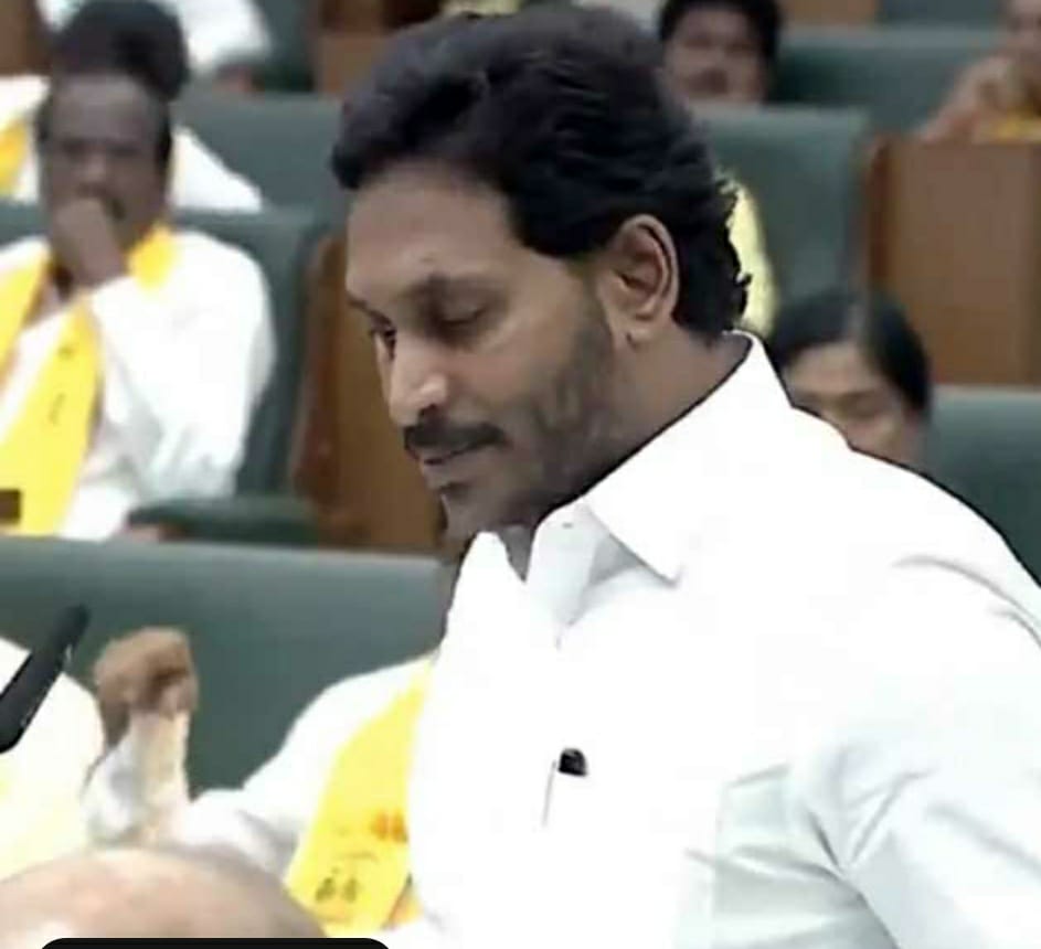 Assembly Meetings : అసెంబ్లీ సమావేశాలు.. జగన్ సంచలన నిర్ణయం!