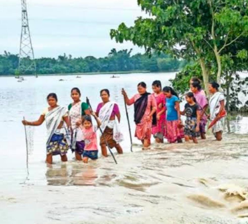 Flood : భారీ వర్షాలతో భద్రాద్రి జిల్లాలో 14 గ్రామాలు ఆగమాగం