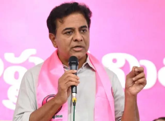 KTR : భయపెట్టి కాంగ్రెస్‌లో చేర్చుకుంటున్నారు: కేటీఆర్‌