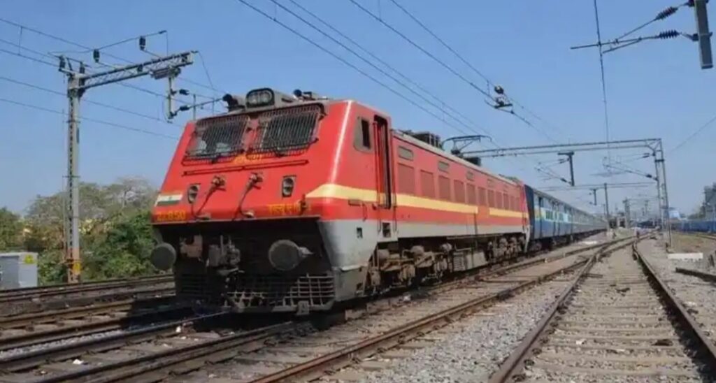 Theft in the train coming from Shirdi to Kakinada..
