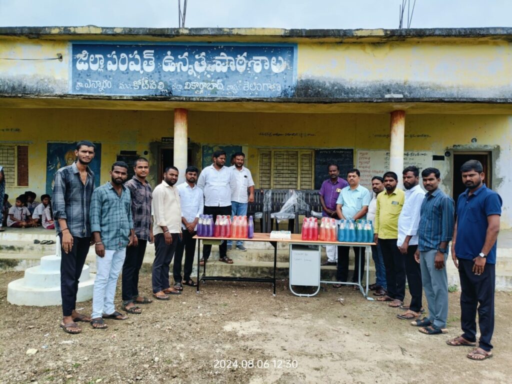 "Vadla Nandu" donated tables, chairs, water bottles to Ennarm ZPHS school