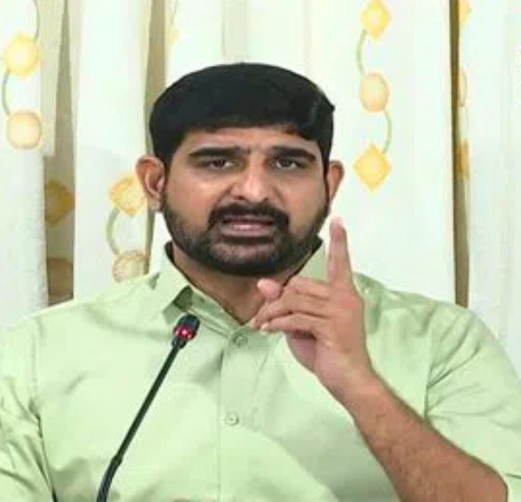 MLA Padi Kaushik Reddy's challenge to Minister Dana Nagender?