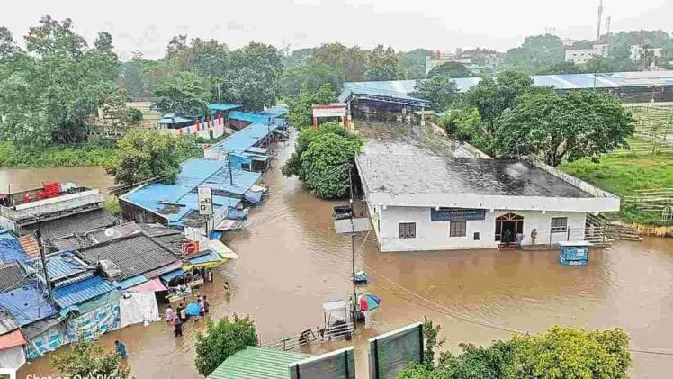 Rain : భద్రాచలంలో 2 గంటల్లోనే 6 సెంటీమీటర్ల వాన