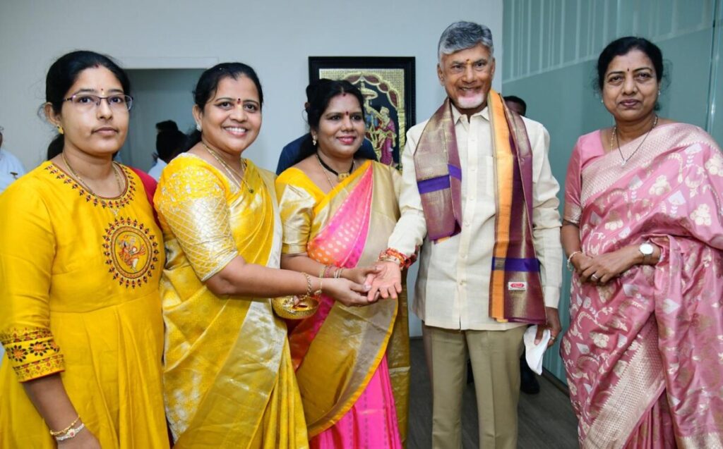 Women leaders and Brahmakumaris tied rakhis to CM Chandrababu