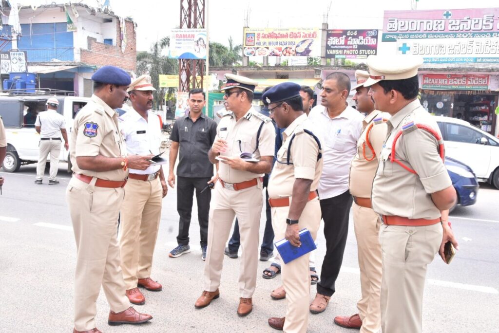 Traffic problem in Pedpadalli town, traffic signal to prevent accidents