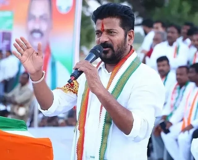 CM Revanth Reddy : ఈ సన్నాసులను నమ్ముకుని రైతులు రోడ్డెక్కొద్దు: CM