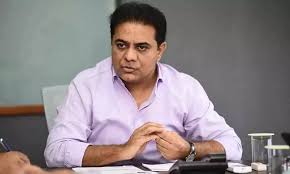 KTR : మహిళా కమిషన్ ఎదుట కేటీఆర్ హాజరు