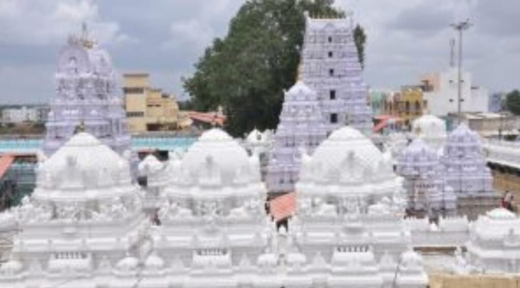 ACB inspections in Vemulawada Rajanna Temple in the wake of allegations of corruption by temple officials in various departments.