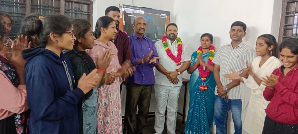 VR Anji Laiya, president of Vaddera Sangha, who provided financial assistance to BC Hostel students