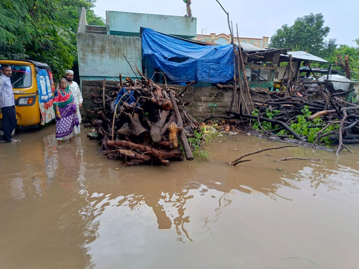 Municipality Machinery : మున్సిపాలిటీ యంత్రాంగం పట్టించుకోని కౌన్సిలర్ నిర్లక్ష్యం