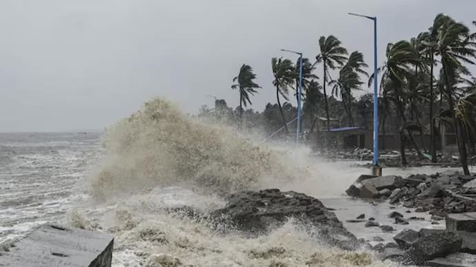 Typhoon Warning : ఏపీకి మరో తుఫాన్ హెచ్చరిక