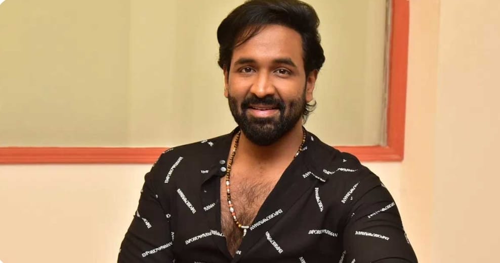 Manchu Vishnu : మంచు విష్ణుపై పోస్టులు.. యూట్యూబర్ కు నోటీసులు