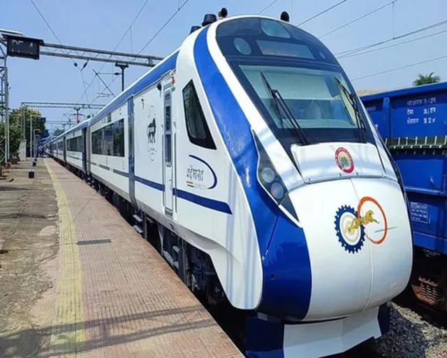 Vande Bharat Train : తెలంగాణకు మరో వందేభారత్‌ రైలు