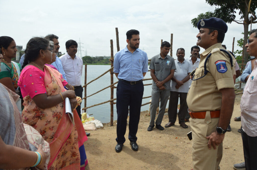 Collector Gautham inspected the Vinayaka Nimarjanam works