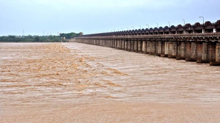 Danger Alert : ధవళేశ్వరం వద్ద రెండవ ప్రమాద హెచ్చరిక జారీ