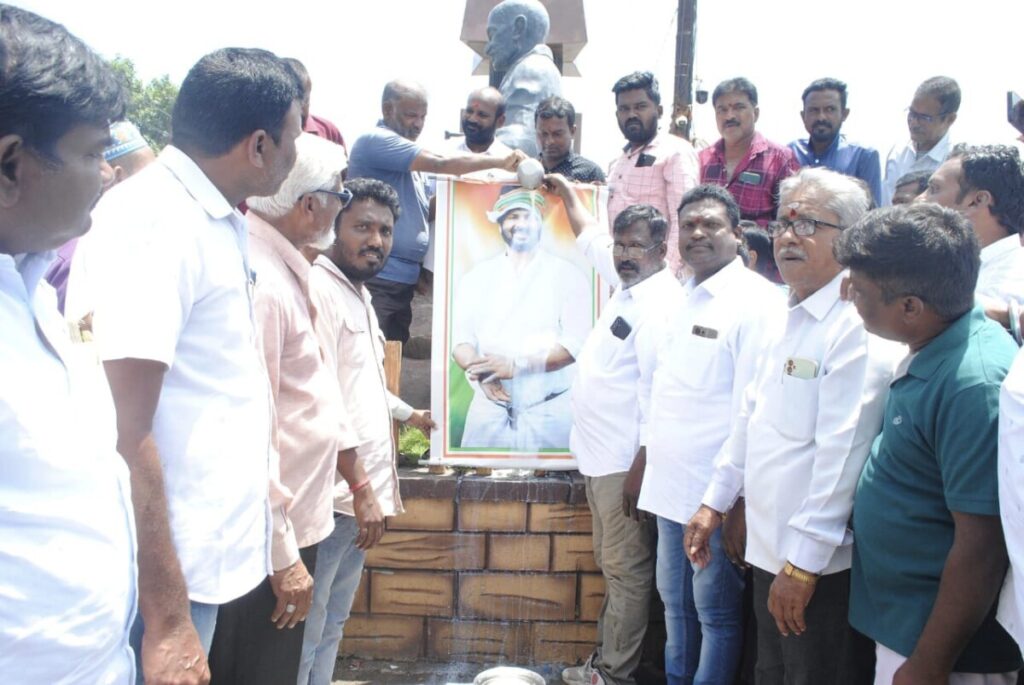 Ramagundam Lorry Owners Welfare Association president Kunduru Srinivas Reddy will bless the portrait of Ramagundam MLA Makkan Singh Raj Thakur