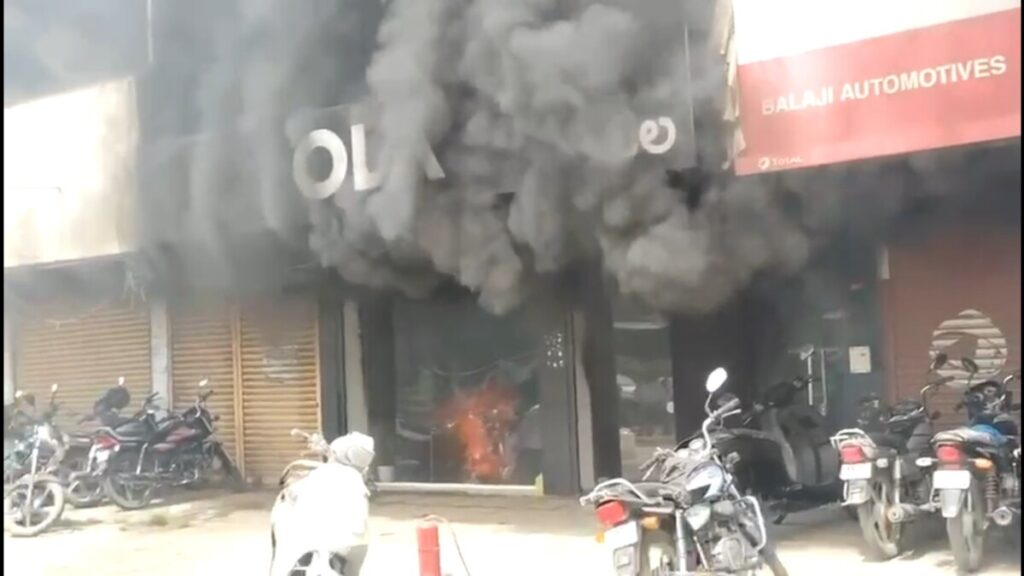 He burnt the showroom for not repairing the scooter