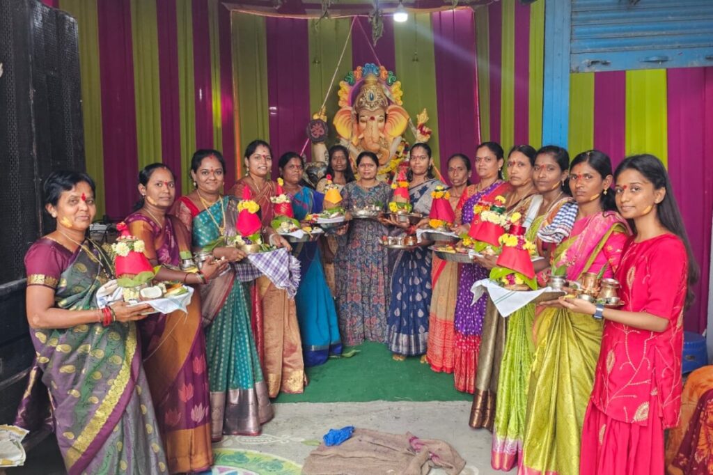 48th Division Maruti Mithramandali Maruti Nagar Saffron Puja Program