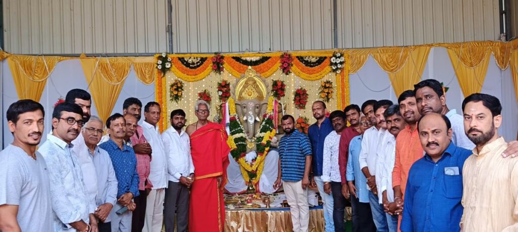 Organizers being felicitated by the Deputy Mayor who participated in Ganapati Navratras