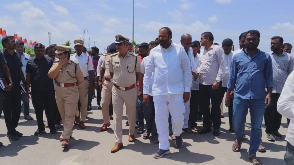 Vijayaramana Rao, MLA of Peddapalli inspected the Vinayaka Nimarjana arrangements