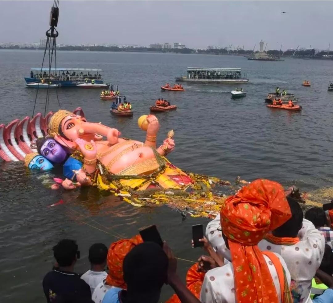 Maha Ganapati : ఖైరతాబాద్‌ మహా గణపతి కీ టా..టా.. బాయ్.. బాయ్