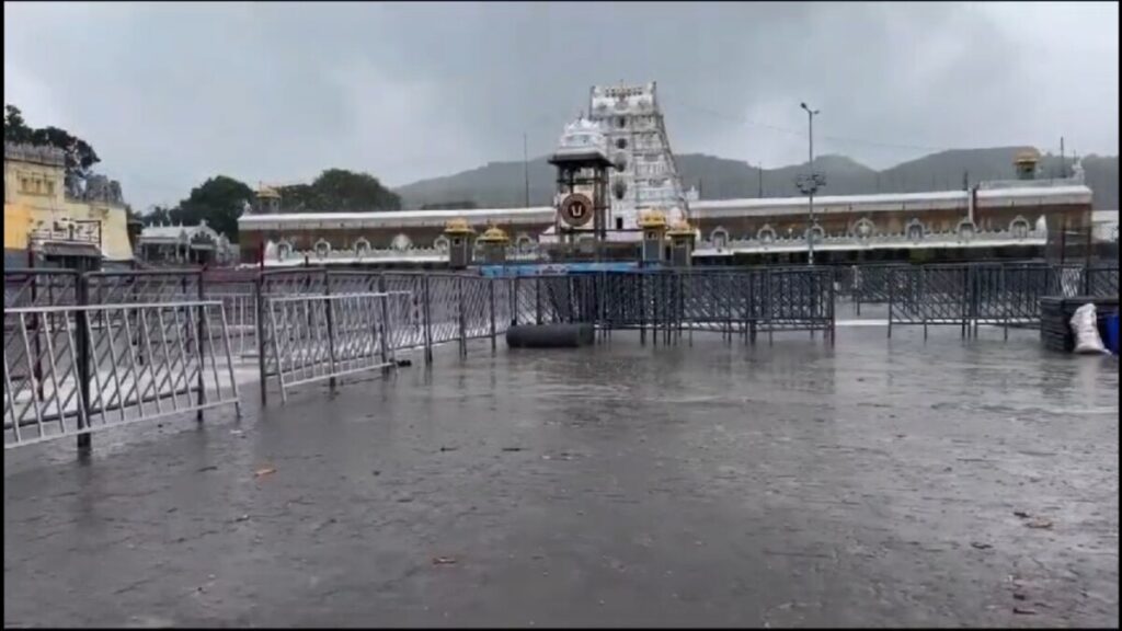 Heavy rain in Tirumala