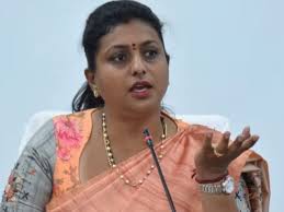 Roja : విజయవాడలో ప్రజల కష్టాలను చుస్తే గుండె తరుక్కుపోతుంది