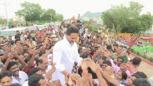 Jagan : కృష్ణా నది వరద ప్రవాహాన్ని పరిశీలించిన జగన్‌